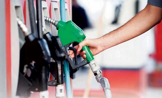 Combustibles bajan hasta RD$7.80