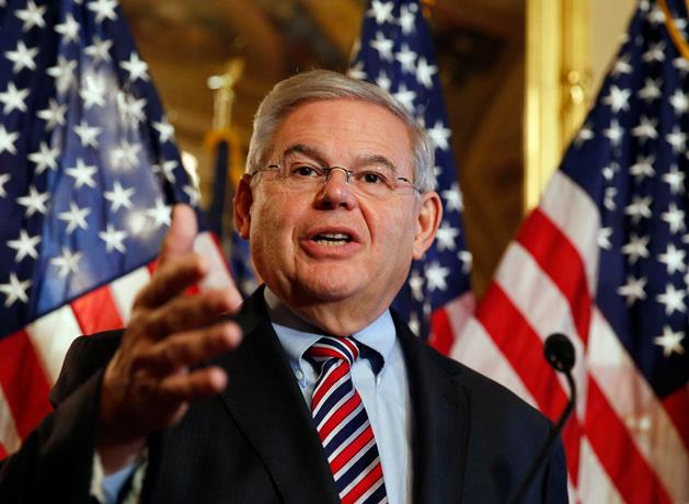 Bob Menendez senador de EEUU se opone reelección de Danilo