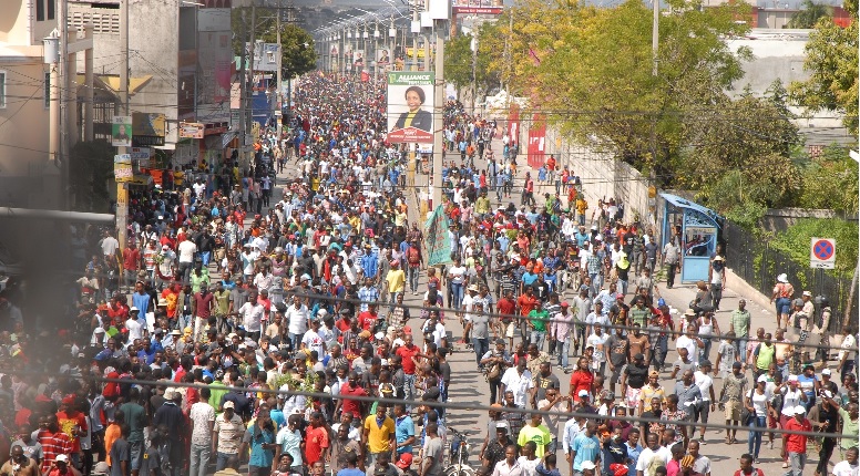 HAITI: El Presidente llama opositores al diálogo en medio de violentas protestas