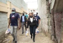 Plan Social y Gobernacion entregan raciones en Barrio Blanco y Punta Pescadora S.P.M.