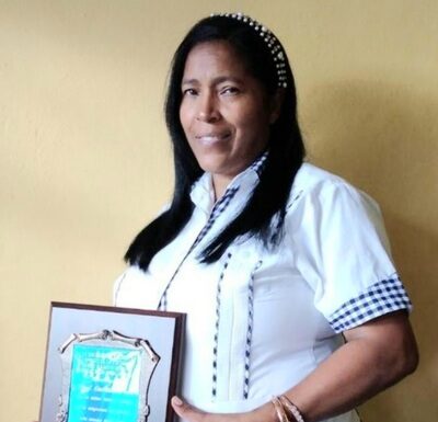 Reconocen labor de educadora en S.P.M.