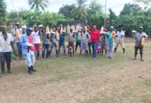 Profeta de fuego realiza operativo navidad en bateyes de la zona