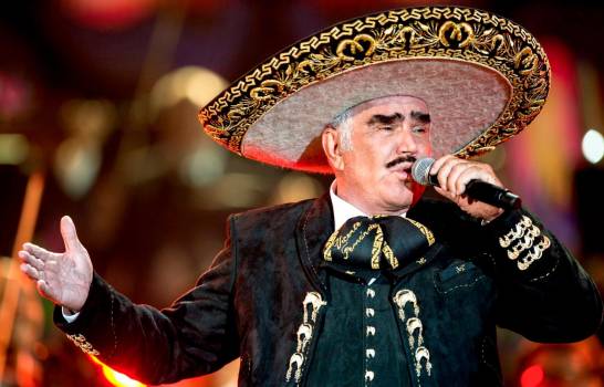 IDOLO MEXICANO FALLECE. VICENTE FERNANDEZ A LOS 81 AÑOS.