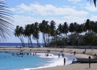 Dos franceses mueren ahogados en Playa de Juan Dolio. Domingo 20 Marzo 2022/ 7:28 P.M. Playa Juan DolioPor Francis Anibal SAN PEDRO DE MACORIS. Dos extranjeros de nacionalidad francesa murieron ahogados cuando disfrutaban de un baño en la Playa de Juan Dolio. Los fallecidos son Daniel Georges, de 66 años y Agnes Marie Renee, de 67. No se dijo donde estaban apedado.