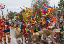 Realizan con éxito el desfile final del Carnaval de Santiago 2022