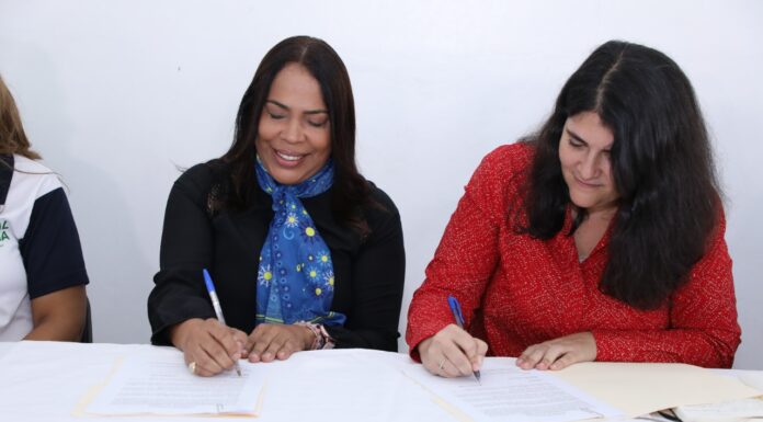 Consorcio CAEI firma para promover reciclaje entre niños y jóvenes