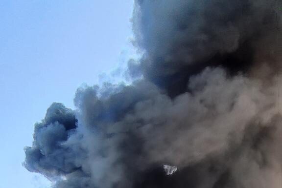 Incendio consume empresa de pacas en la Zona Franca de SPM