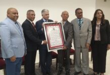 senado reconoce a radiodifusor Calazam Omar Cepeda.