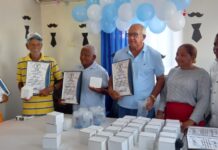 Alcande distingue padres de El Puerto.