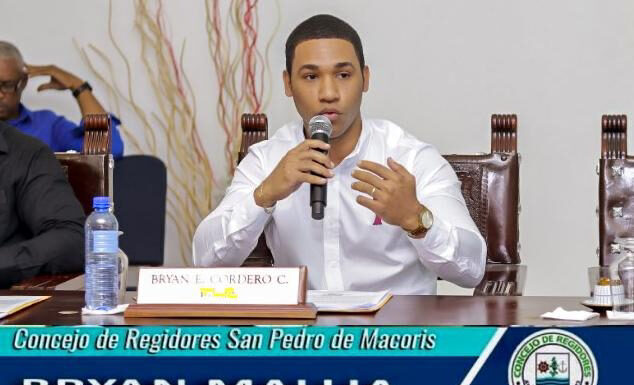 PROYECTO DE RESOLUCIÓN POR REGIDOR BRYAN MALLIA* PARA RECONSTRUIR EL MERCADO ES APROBADO.