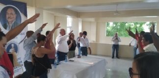 Ramon Alburquerque recorre comunidades de San Pedro de Macoris.