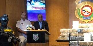 Confiscan otros 239 paquetes de supuesta cocaína en playa de Baní