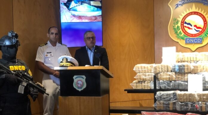 Confiscan otros 239 paquetes de supuesta cocaína en playa de Baní