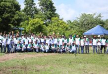 CAEI siembran árboles en parque ecológico Pedro Mir en SPM