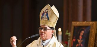 El papa: Se necesitan jóvenes que cambien el mundo y no esclavos del móv