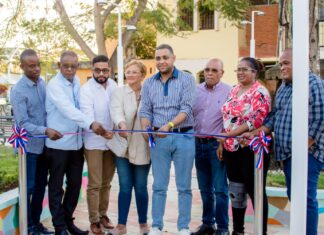 Ayuntamiento inaugura el parque del sector Kennedy en esta ciudad