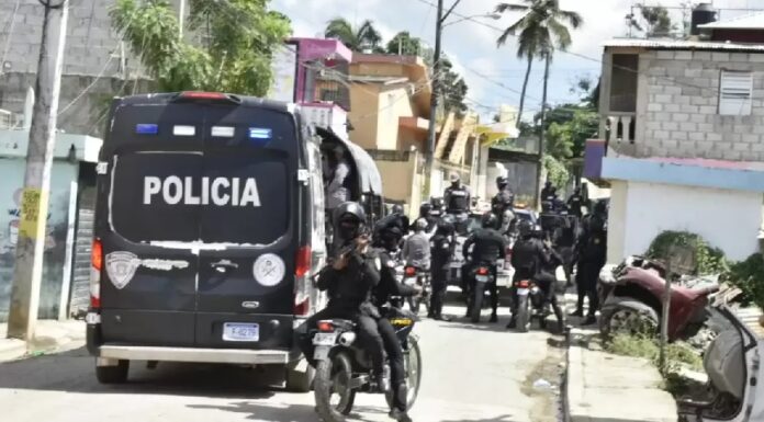 Enfrentamiento a tiros entre PN y banda deja 2 muertos y 8 heridos