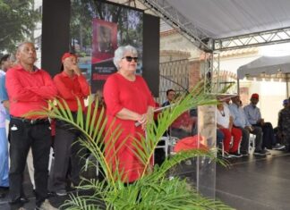 Cientos homenajean a Maximiliano Gómez (El Moreno), en San Pedro de Macorís.