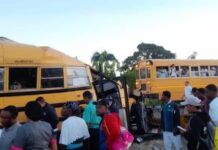 BAVARO: El 911 confirma hay 3 muertos y 11 heridos en accidente