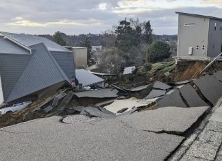 Japón retira alerta tsunami pero pide a los evacuados no regresar