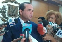 Acusa a legisladores de la FP de celebrar “la fiesta al gobierno»