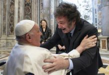 El papa y Milei se saludaron con un abrazo tras la canonización de «Mama Antula»