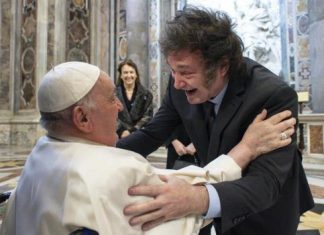 El papa y Milei se saludaron con un abrazo tras la canonización de «Mama Antula»