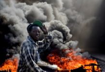 El Palacio Nacional de Haití está bajo ataque de hombres armados