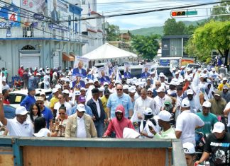 Miguel Vargas garantiza eventual gobierno desarrollará región sur