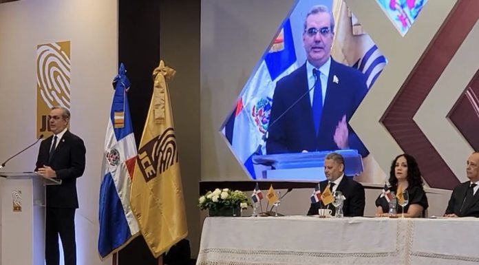 Abinader llama a la unidad para afrontar desafíos nuevo Gobierno