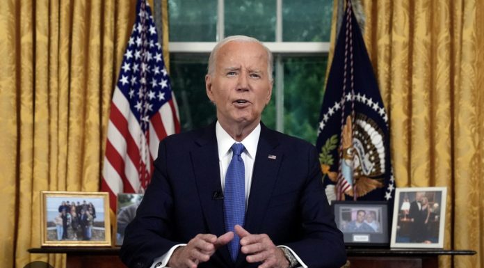 Biden dice seguirá presidente de EEUU durante próximos 6 meses