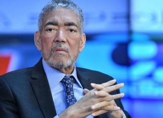 Ministro dice Gobierno de la RD miente sobre el avión de Maduro