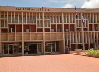 Dictan un mes de prisión preventiva contra agresor del doctor Hipolito Medina (Morocho).