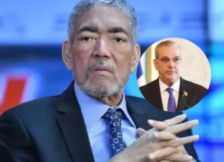 El Presidente destituye a Miguel Mejía como ministro sin cartera