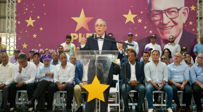 SANTIAGO: Danilo califica de «insostenible» la deuda pública