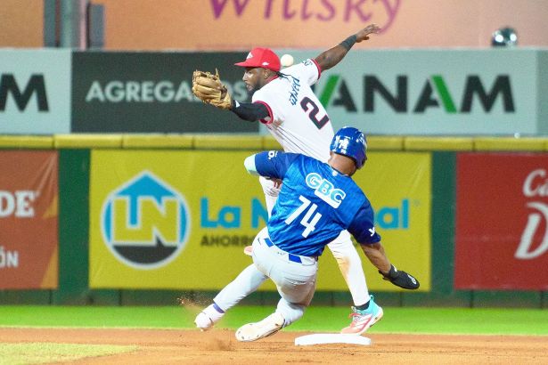 Escogido, Aguilas y Estrellas ganan en el beisbol de la RD imagen