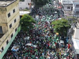 Miles acompañaron a Leonel en marcha contra carestía de vida