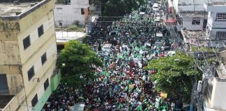 Miles acompañaron a Leonel en marcha contra carestía de vida