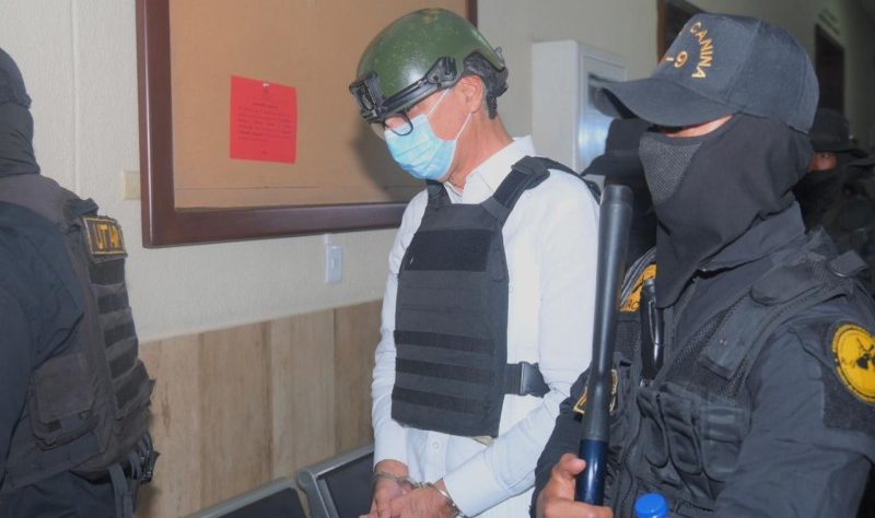 Dicen declaraciones imputados complican la situación de Hazim imagen