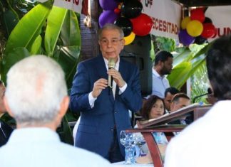 Danilo Medina atribuye crisis económica a mala gestión PRM