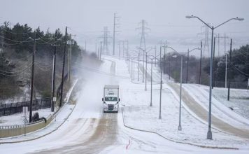 5 muertos en NY; miles vuelos cancelados en Estados Unidos