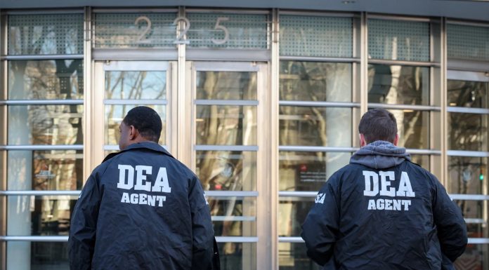 Informan sobre arresto de un funcionario de la DEA en la RD