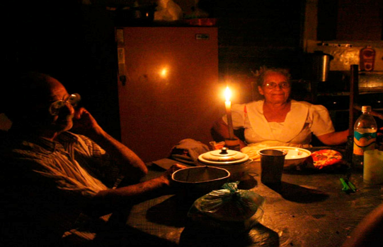 Cuba sufre apagones en el 61 % de territorio; situación se agrava imagen