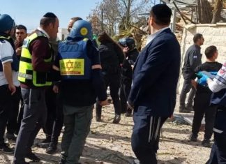 Irán ataca centro de Israel y el portaaviones Abraham Lincoln