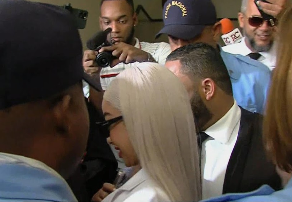 Dejan libre a Yailin La Más Viral arrestada por porte ilegal armas imagen