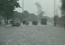 Llueve fuerte en Capital y otras zonas RD debido a una vaguada