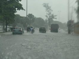 Llueve fuerte en Capital y otras zonas RD debido a una vaguada