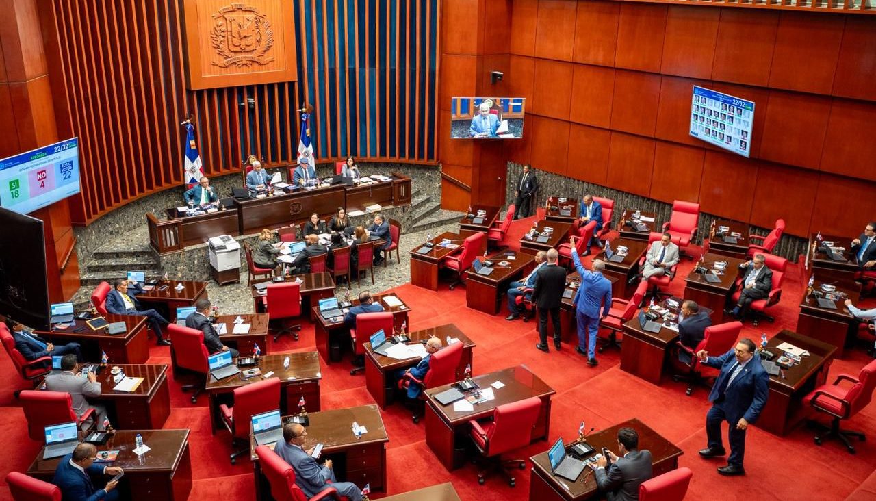 Senado aprueba modificación a la Ley de Partidos dominicana imagen